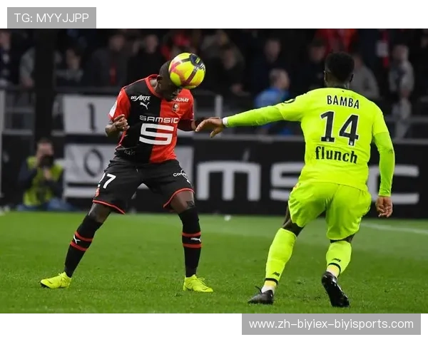 法甲最佳防守球员推荐及赛季表现分析